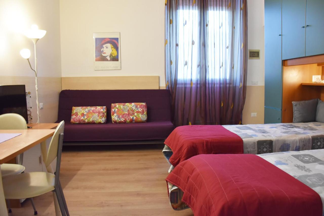 B&B Via Roma Bernate Ticino Bagian luar foto