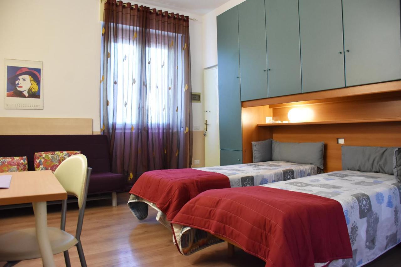 B&B Via Roma Bernate Ticino Bagian luar foto